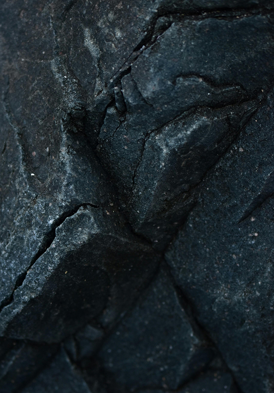 Textura mineral escura